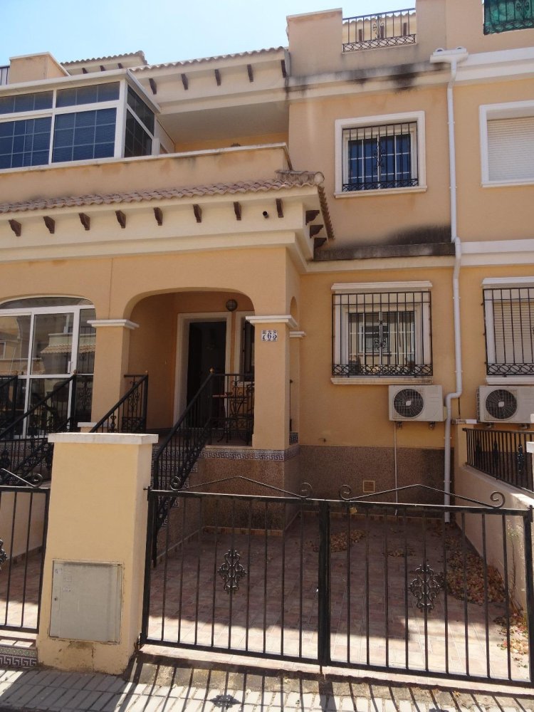 House in Alicante, Spanien 3 Schlafzimmer, 99 m2 Nr. 197136