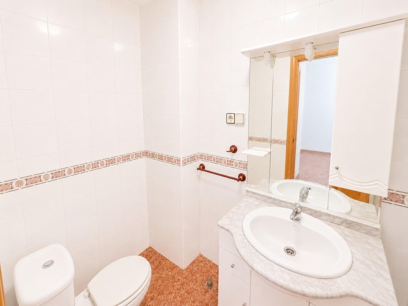 Apartment in Torrevieja, Alicante, Spain 3 bedrooms, 70 sq.m. No. 198999
