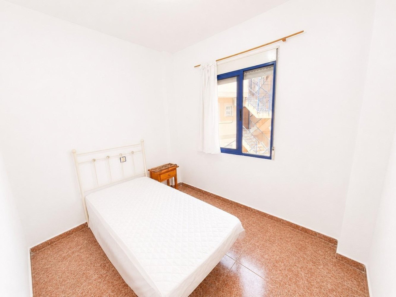 Apartment in Torrevieja, Alicante, Spain 3 bedrooms, 70 sq.m. No. 198999