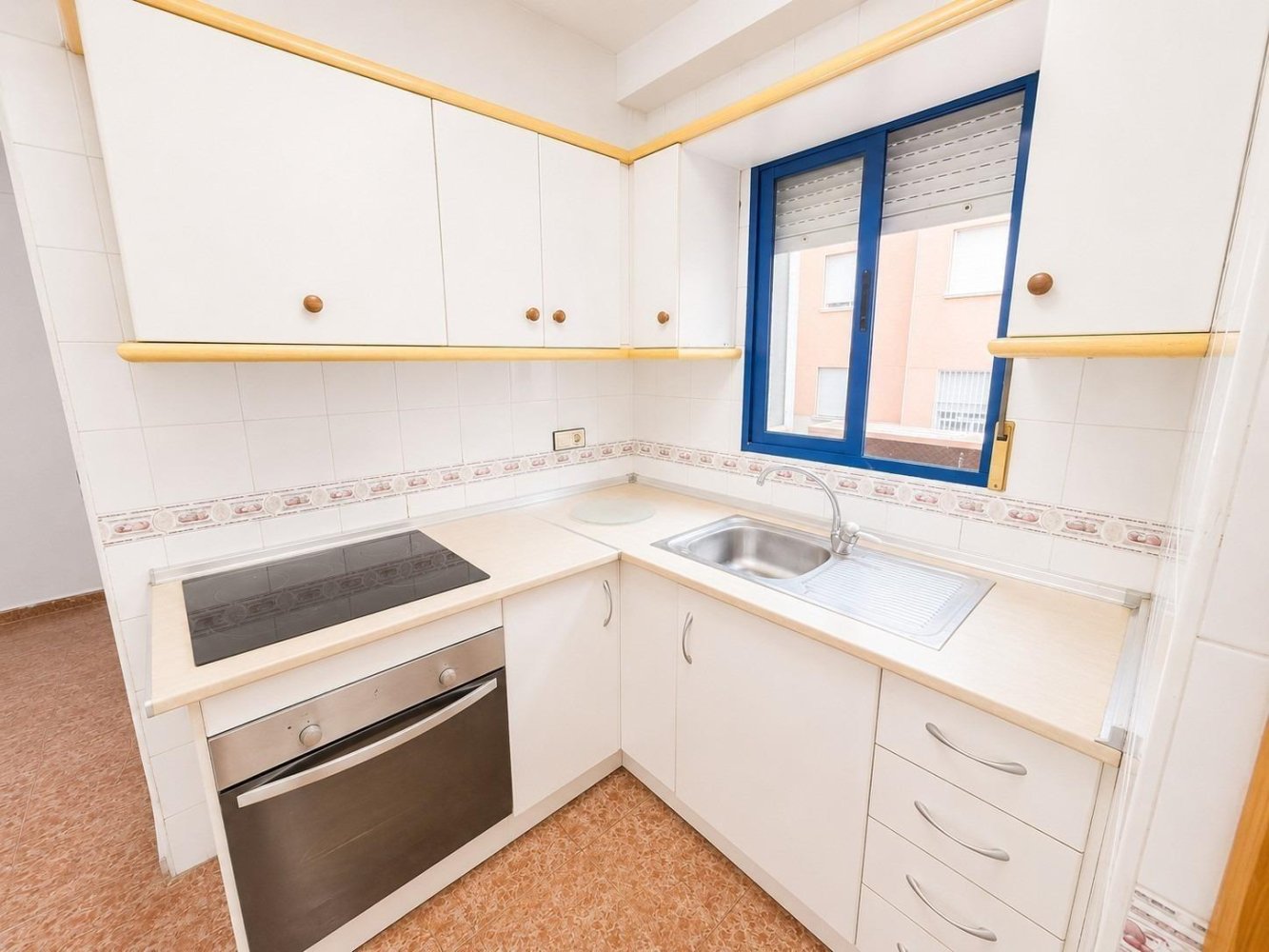 Apartment in Torrevieja, Alicante, Spain 3 bedrooms, 70 sq.m. No. 198999