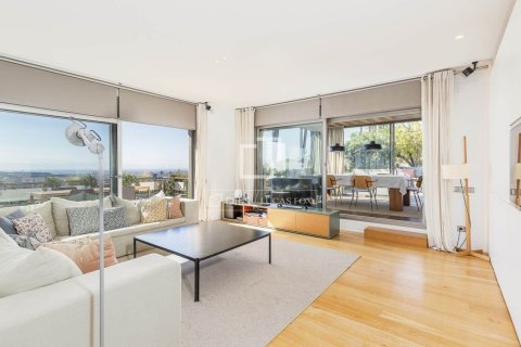 Attico a Barcelona, Spagna 3 camere da letto, 108 mq. N° 197601