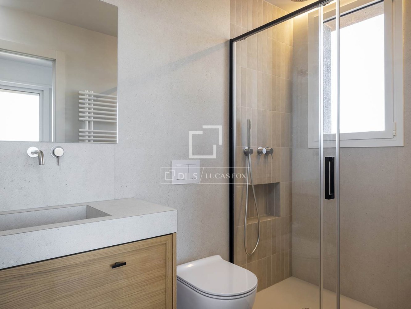 Apartamento en Barcelona, España 2 dormitorios, 92 m2 No. 199991