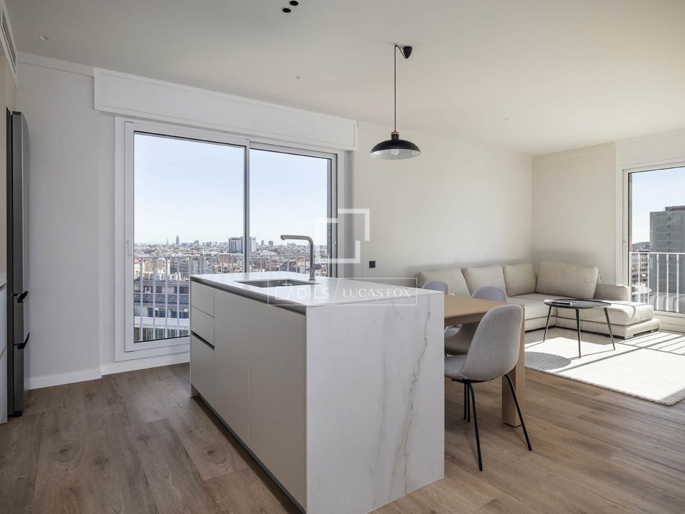 Apartamento en Barcelona, España 2 dormitorios, 92 m2 No. 199991