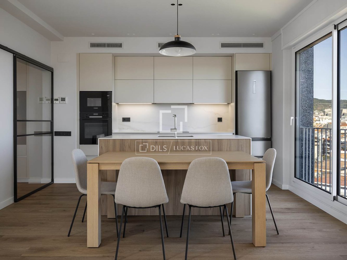 Apartamento en Barcelona, España 2 dormitorios, 92 m2 No. 199991