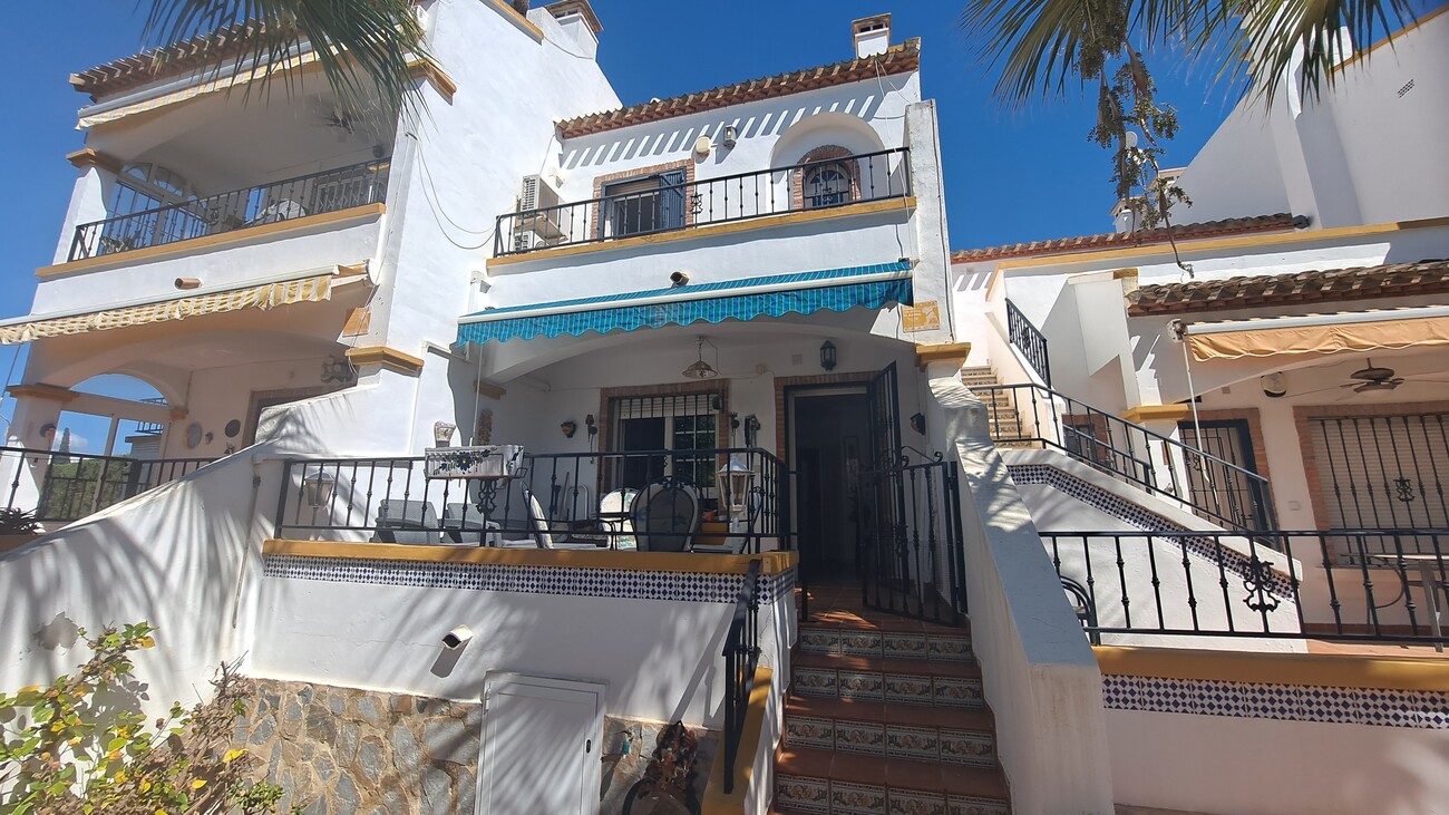 Villetta a schiera a Alicante, Spagna 2 camere da letto, 87 mq. N° 197230