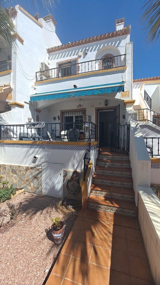 Villetta a schiera a Alicante, Spagna 2 camere da letto, 87 mq. N° 197230