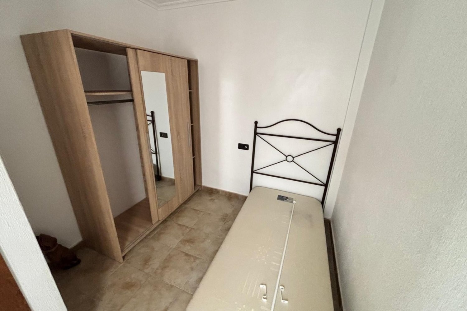 Villetta a schiera a Alicante, Spagna 5 camere da letto, 110 mq. N° 198298