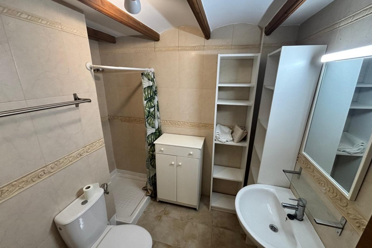 Villetta a schiera a Alicante, Spagna 5 camere da letto, 110 mq. N° 198298