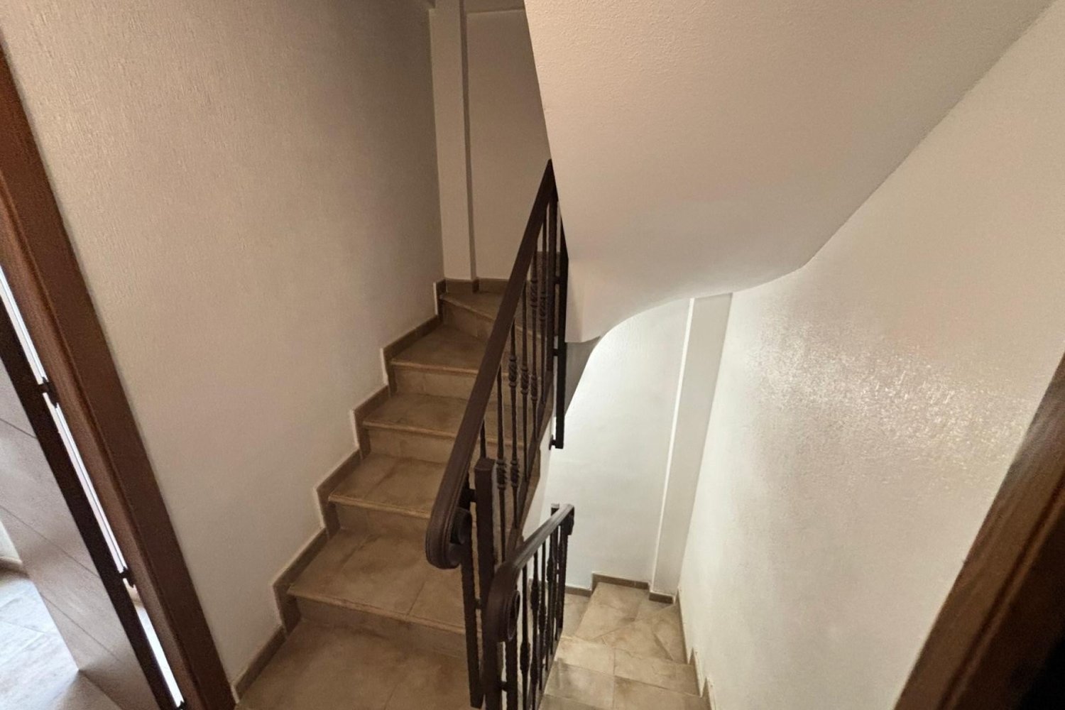 Villetta a schiera a Alicante, Spagna 5 camere da letto, 110 mq. N° 198298