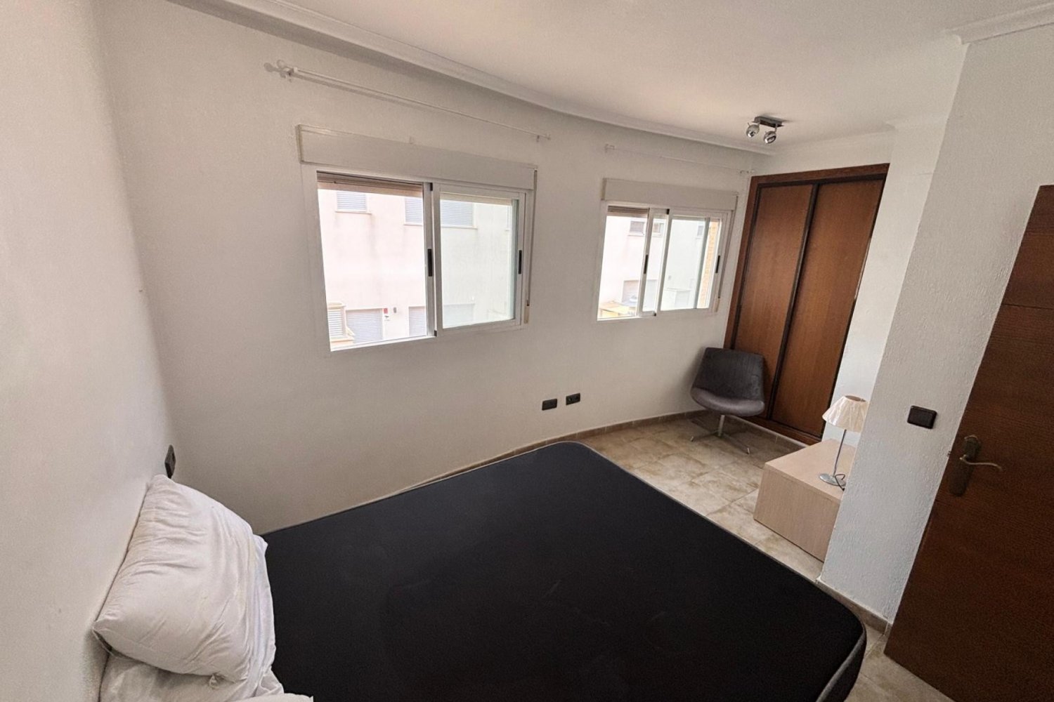 Villetta a schiera a Alicante, Spagna 5 camere da letto, 110 mq. N° 198298