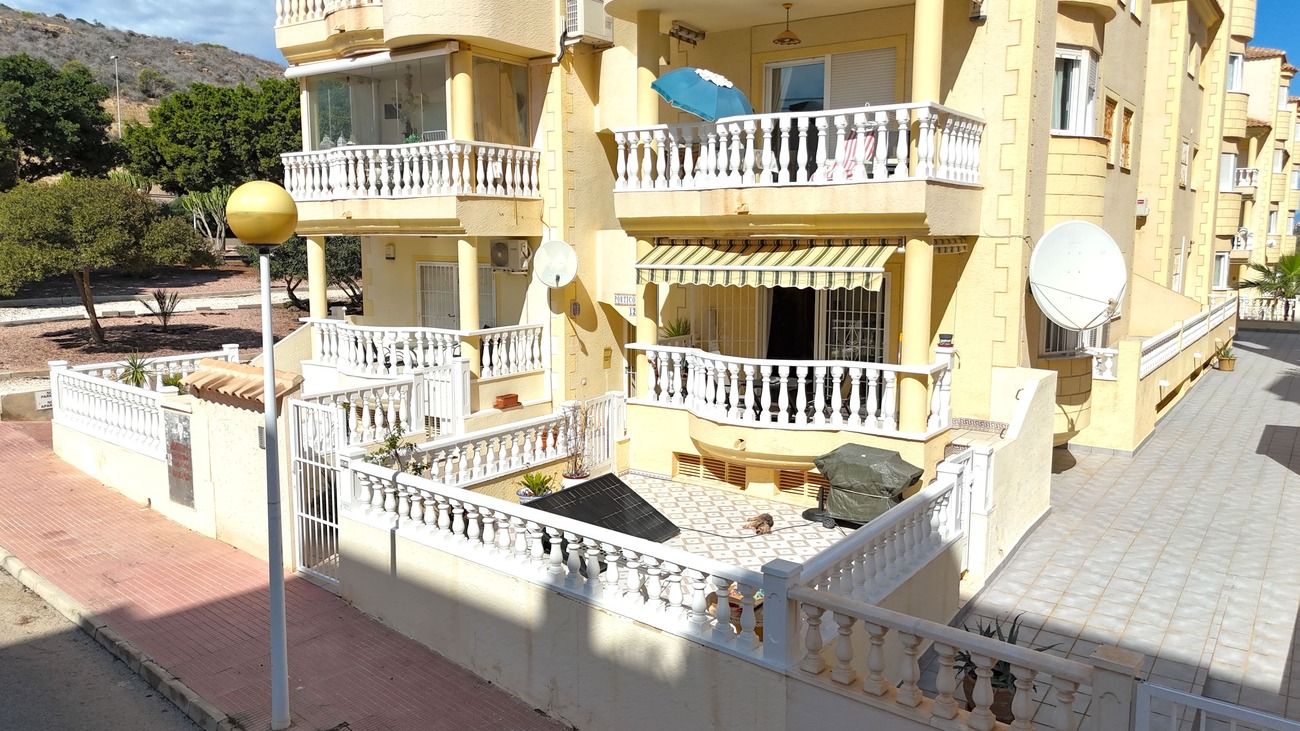 Townhouse à Guardamar del Segura, Alicante, Espagne 3 chambres, 90 m2 No. 199788