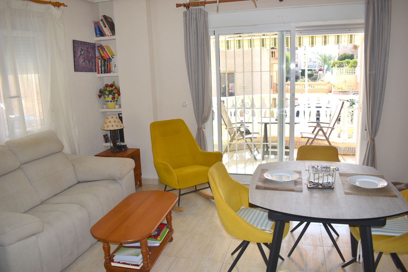 Townhouse à Guardamar del Segura, Alicante, Espagne 3 chambres, 90 m2 No. 199788