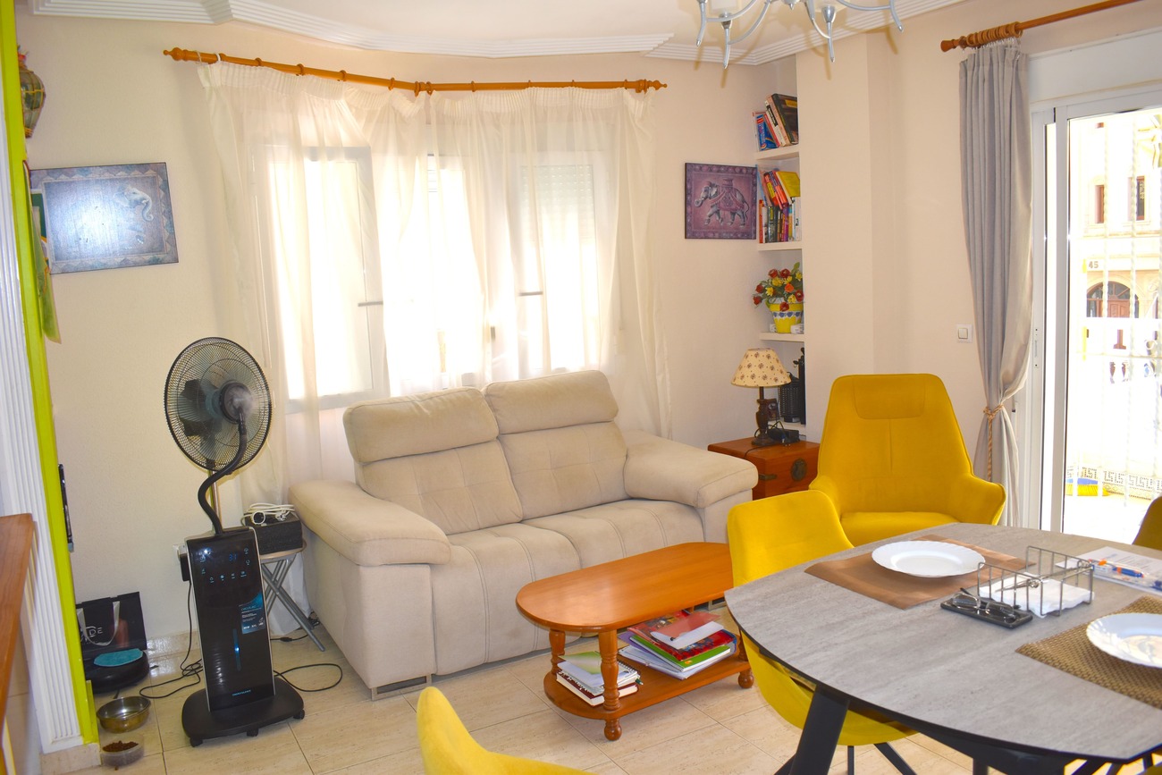 Townhouse à Guardamar del Segura, Alicante, Espagne 3 chambres, 90 m2 No. 199788