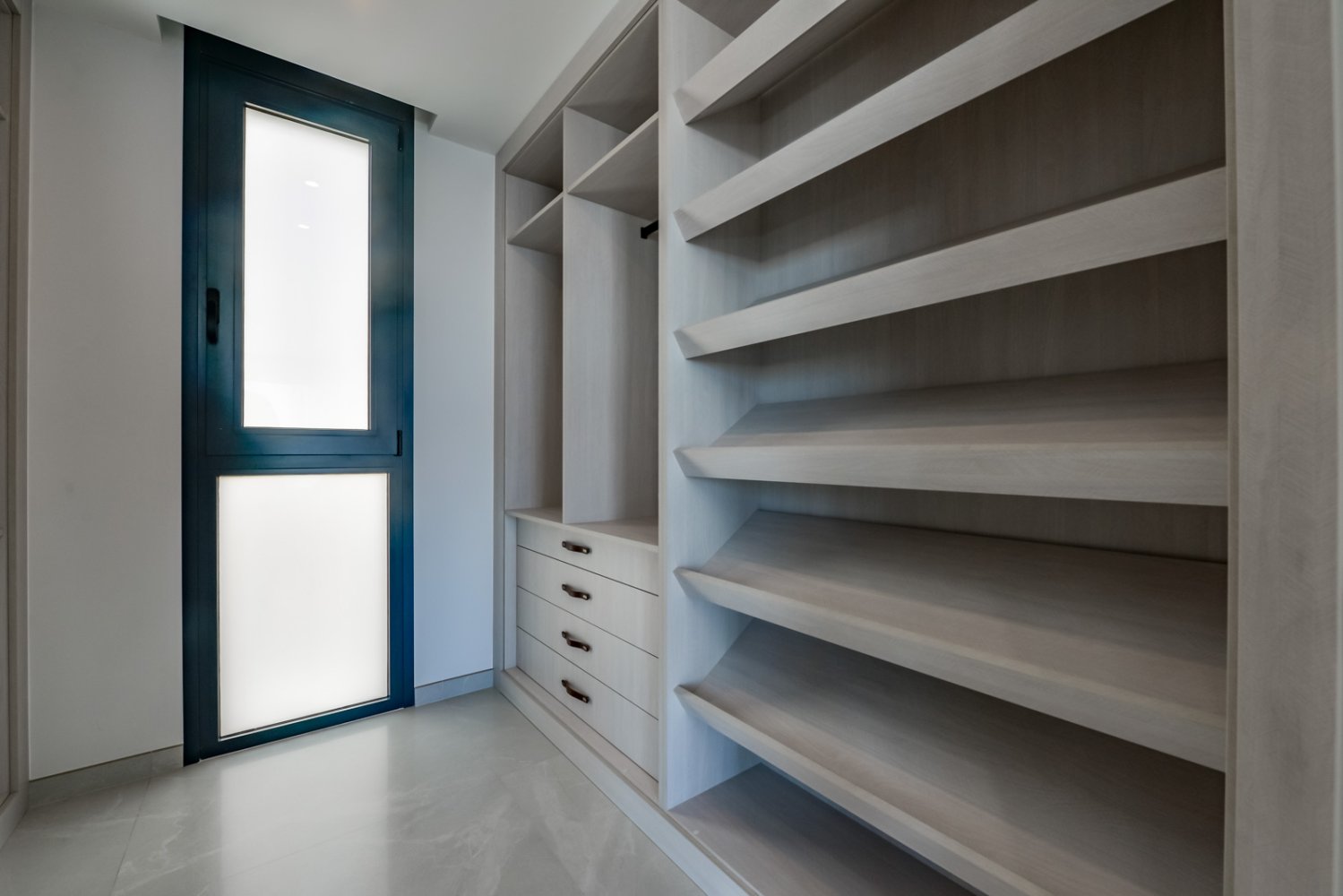 Huvila Finestrat, Alicante, Espanja 8 makuuhuonetta, 998 m2 No. 200043