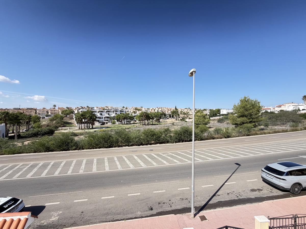 Casa adosada en Villamartin, Alicante, España 3 dormitorios, 80 m2 No. 198994