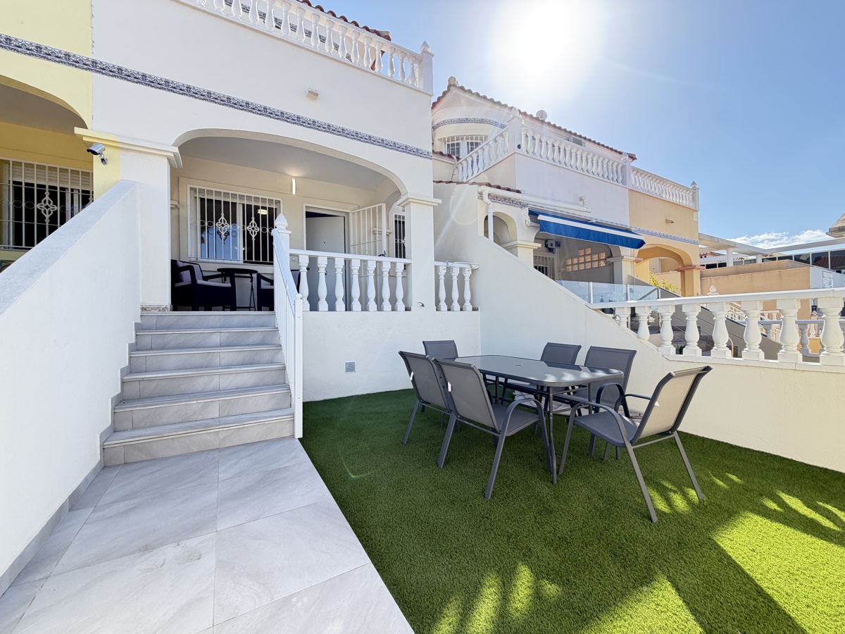 Casa adosada en Villamartin, Alicante, España 3 dormitorios, 80 m2 No. 198994