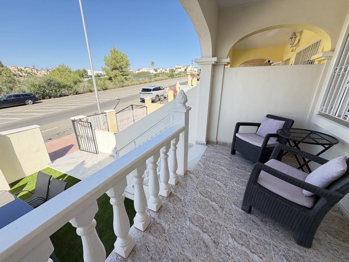 Casa adosada en Villamartin, Alicante, España 3 dormitorios, 80 m2 No. 198994