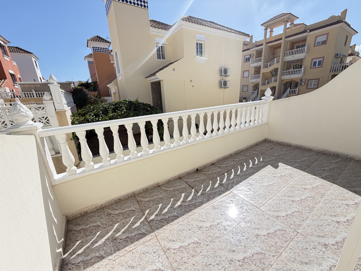 Casa adosada en Villamartin, Alicante, España 3 dormitorios, 80 m2 No. 198994