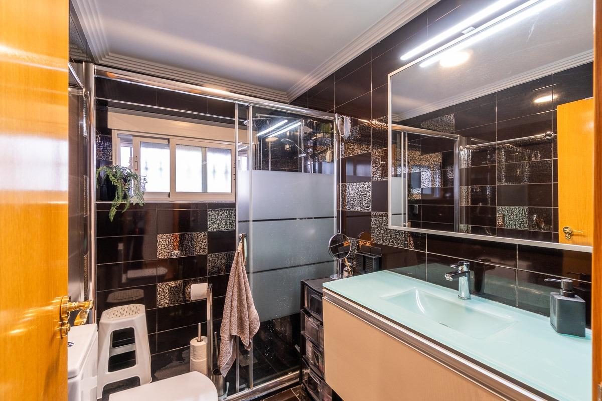 Apartamento en Torrevieja, Alicante, España 3 dormitorios, 110 m2 No. 199828
