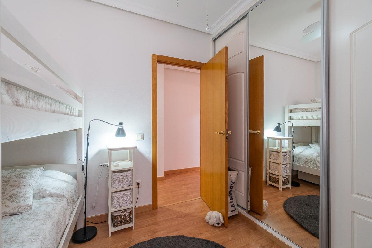 Apartamento en Torrevieja, Alicante, España 3 dormitorios, 110 m2 No. 199828