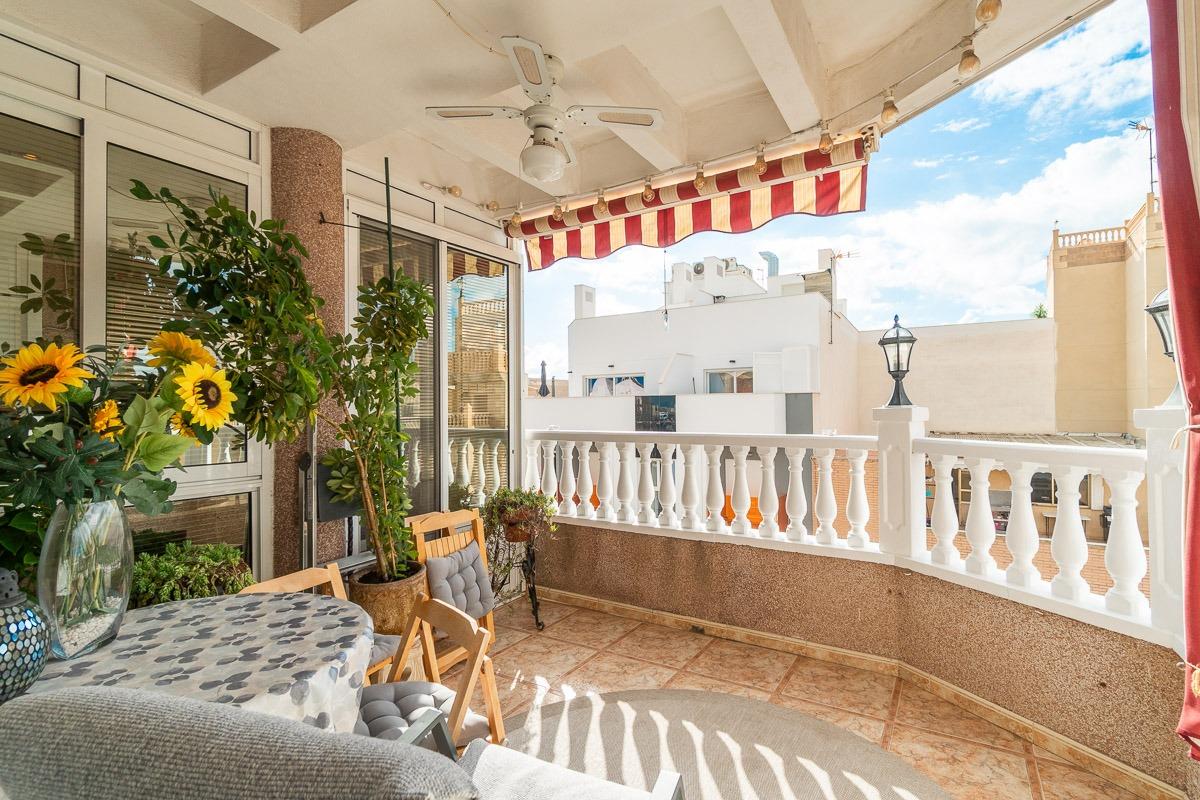 Apartamento en Torrevieja, Alicante, España 3 dormitorios, 110 m2 No. 199828