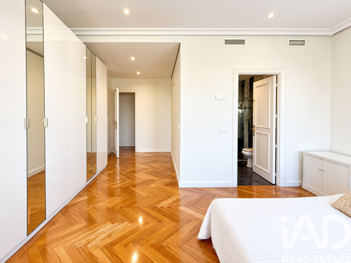 Dzīvoklis Madrid, Spānijā 4 istabas, 220 m2 Nr. 197691