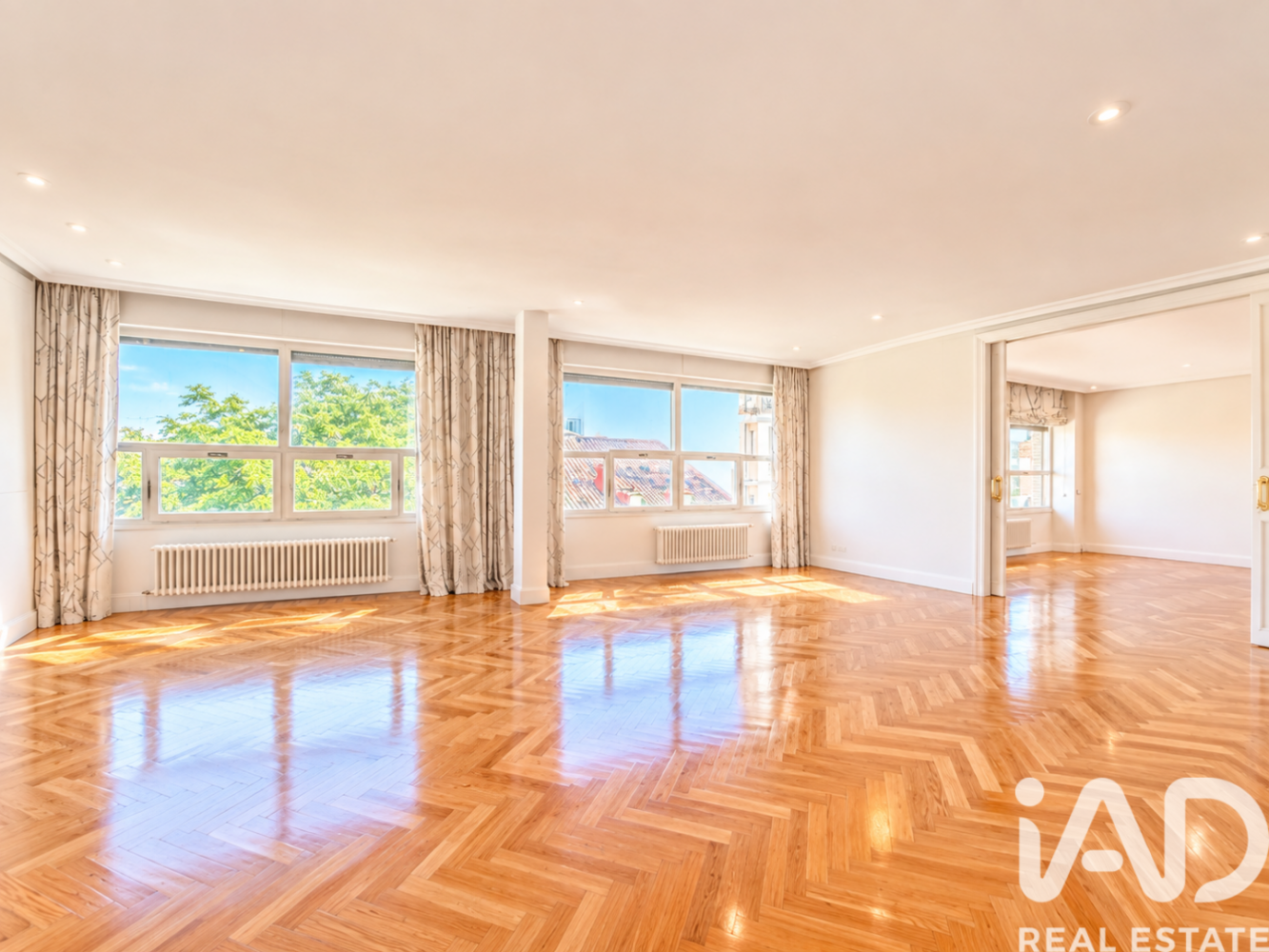 Dzīvoklis Madrid, Spānijā 4 istabas, 220 m2 Nr. 197691