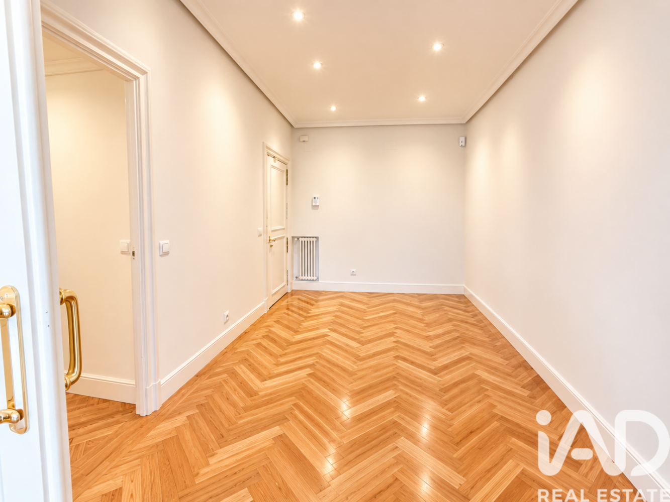Dzīvoklis Madrid, Spānijā 4 istabas, 220 m2 Nr. 197691