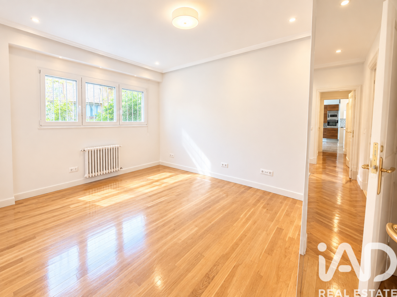Dzīvoklis Madrid, Spānijā 4 istabas, 220 m2 Nr. 197691