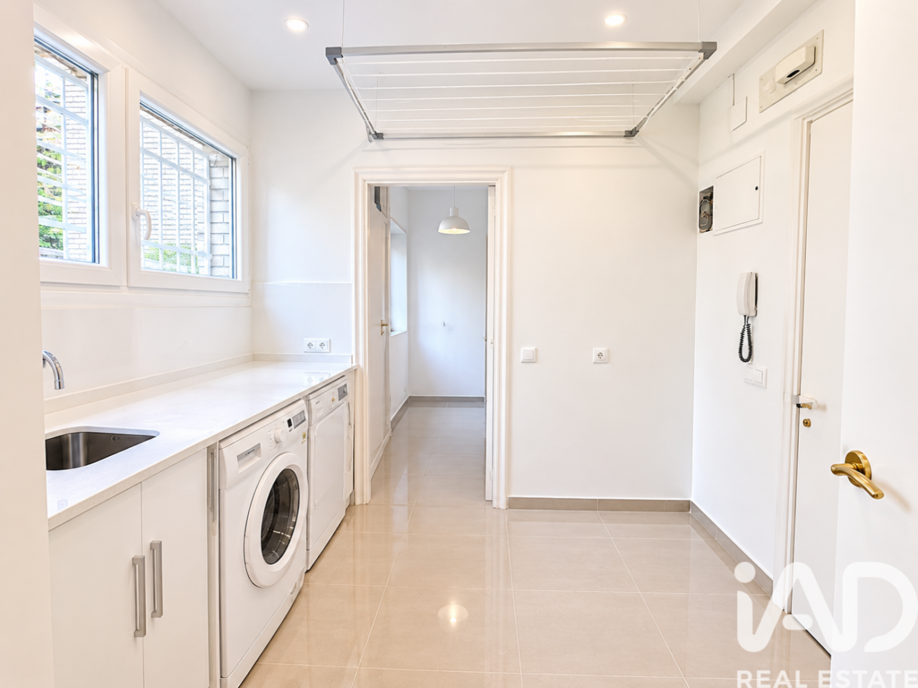 Dzīvoklis Madrid, Spānijā 4 istabas, 220 m2 Nr. 197691