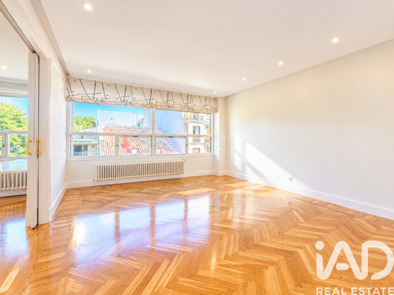Dzīvoklis Madrid, Spānijā 4 istabas, 220 m2 Nr. 197691
