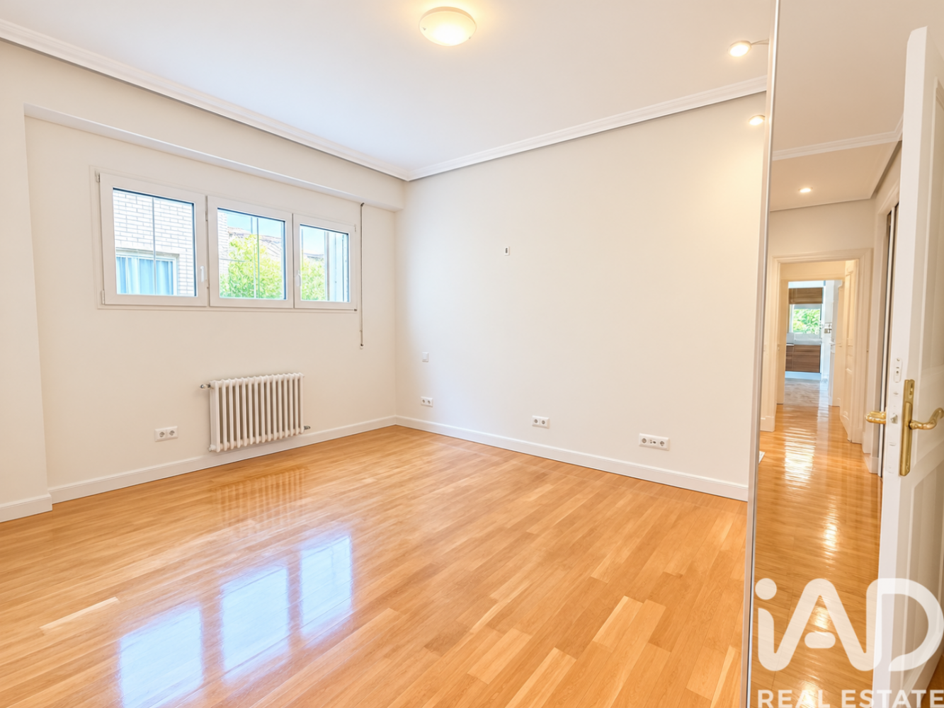 Dzīvoklis Madrid, Spānijā 4 istabas, 220 m2 Nr. 197691