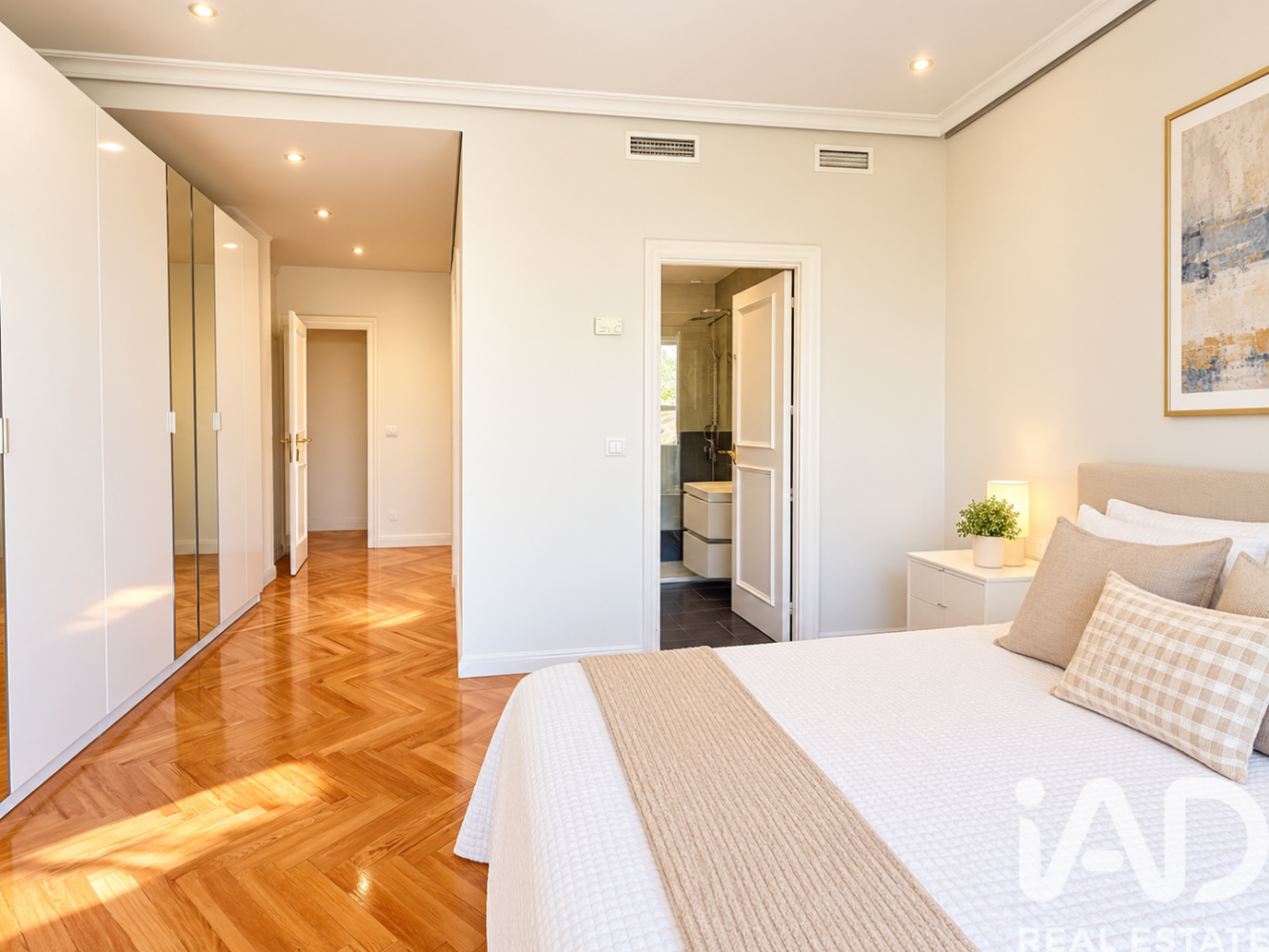Dzīvoklis Madrid, Spānijā 4 istabas, 220 m2 Nr. 197691