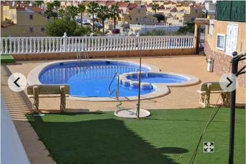 Appartamento a Villamartin, Alicante, Spagna 2 camere da letto, 70 mq. N° 198300