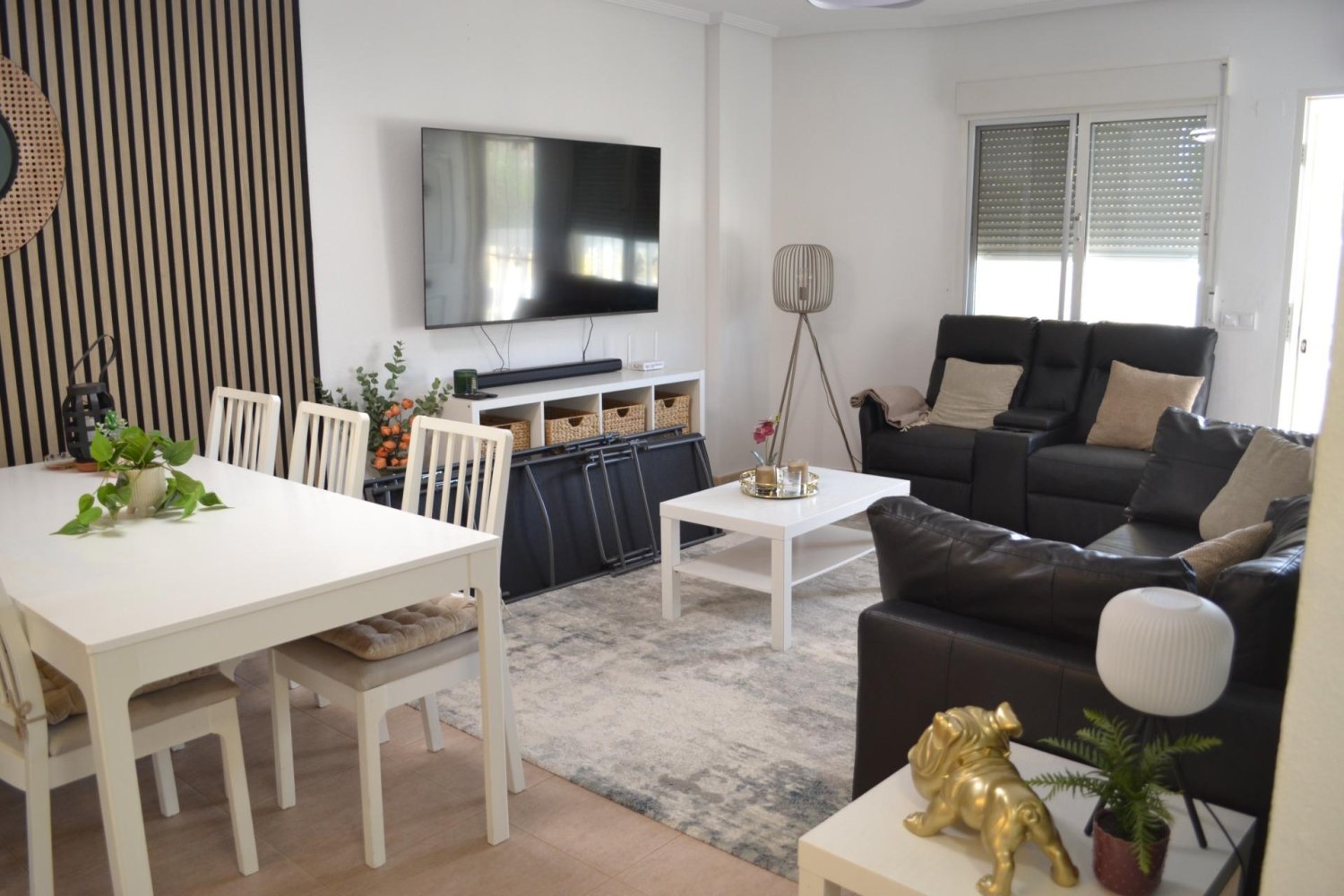 Appartamento a Villamartin, Alicante, Spagna 2 camere da letto, 70 mq. N° 198300