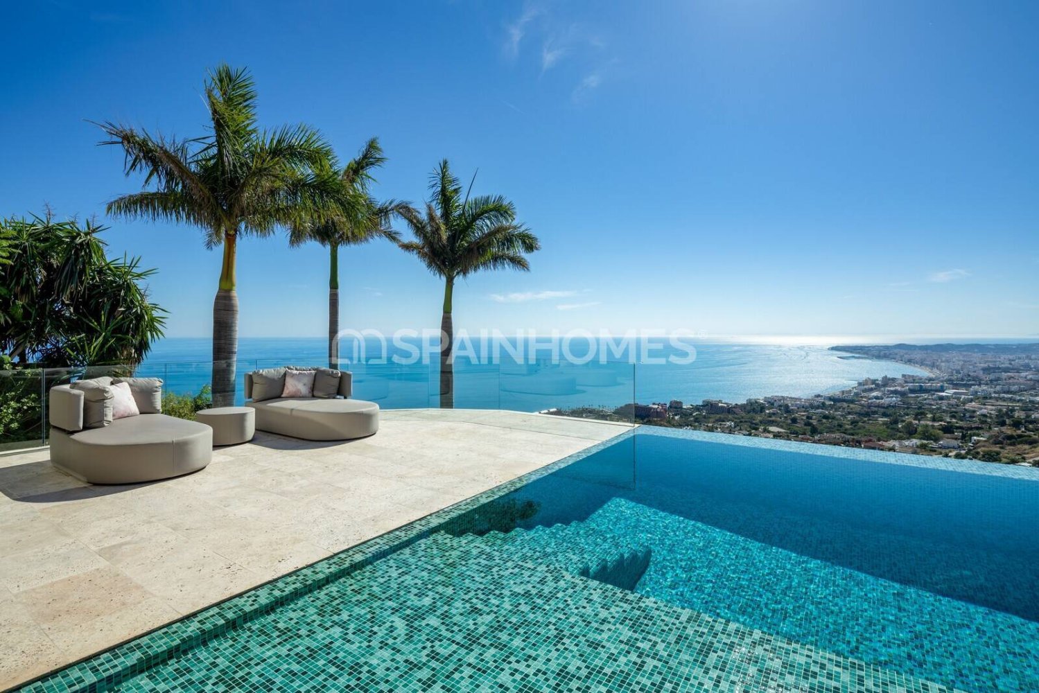 Villa à Benalmadena, Malaga, Espagne 6 chambres, 504 m2 No. 198072