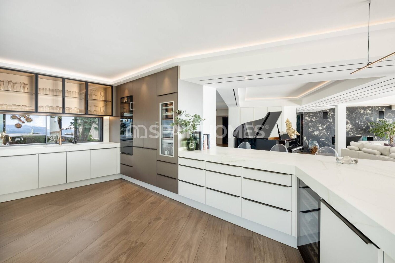 Villa à Benalmadena, Malaga, Espagne 6 chambres, 504 m2 No. 198072