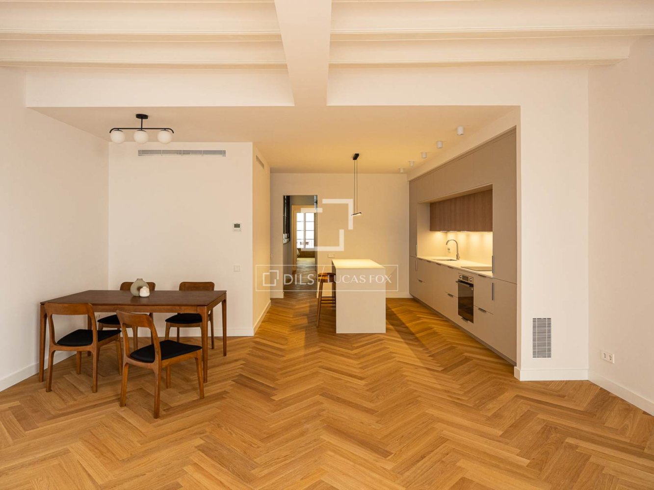 Wohnung in Barcelona, Spanien 3 Schlafzimmer, 125 m2 Nr. 164610