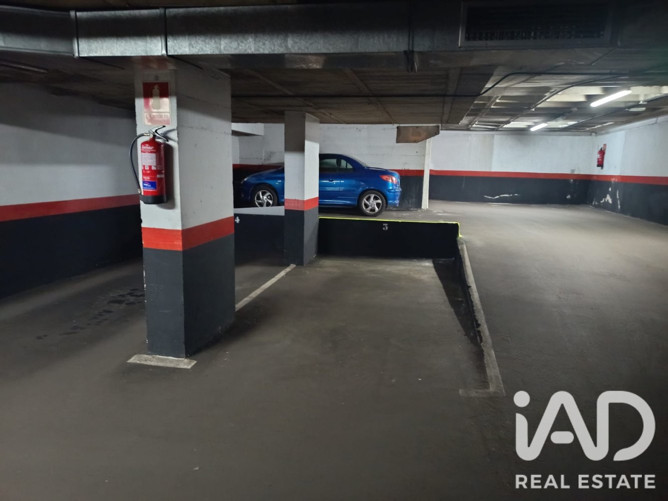 Garage i Madrid, Spanien Nr. 198713
