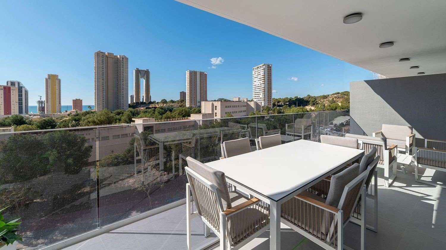 Appartamento a Benidorm, Alicante, Spagna 3 camere da letto, 131 mq. N° 197955