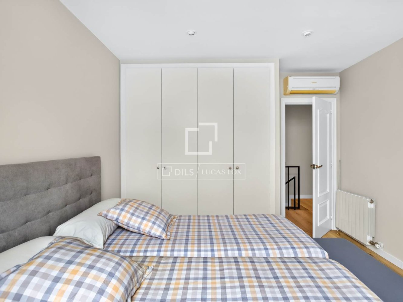 Villa in Premia De Mar, Barcelona, Spanien 4 Schlafzimmer, 229 m2 Nr. 199992