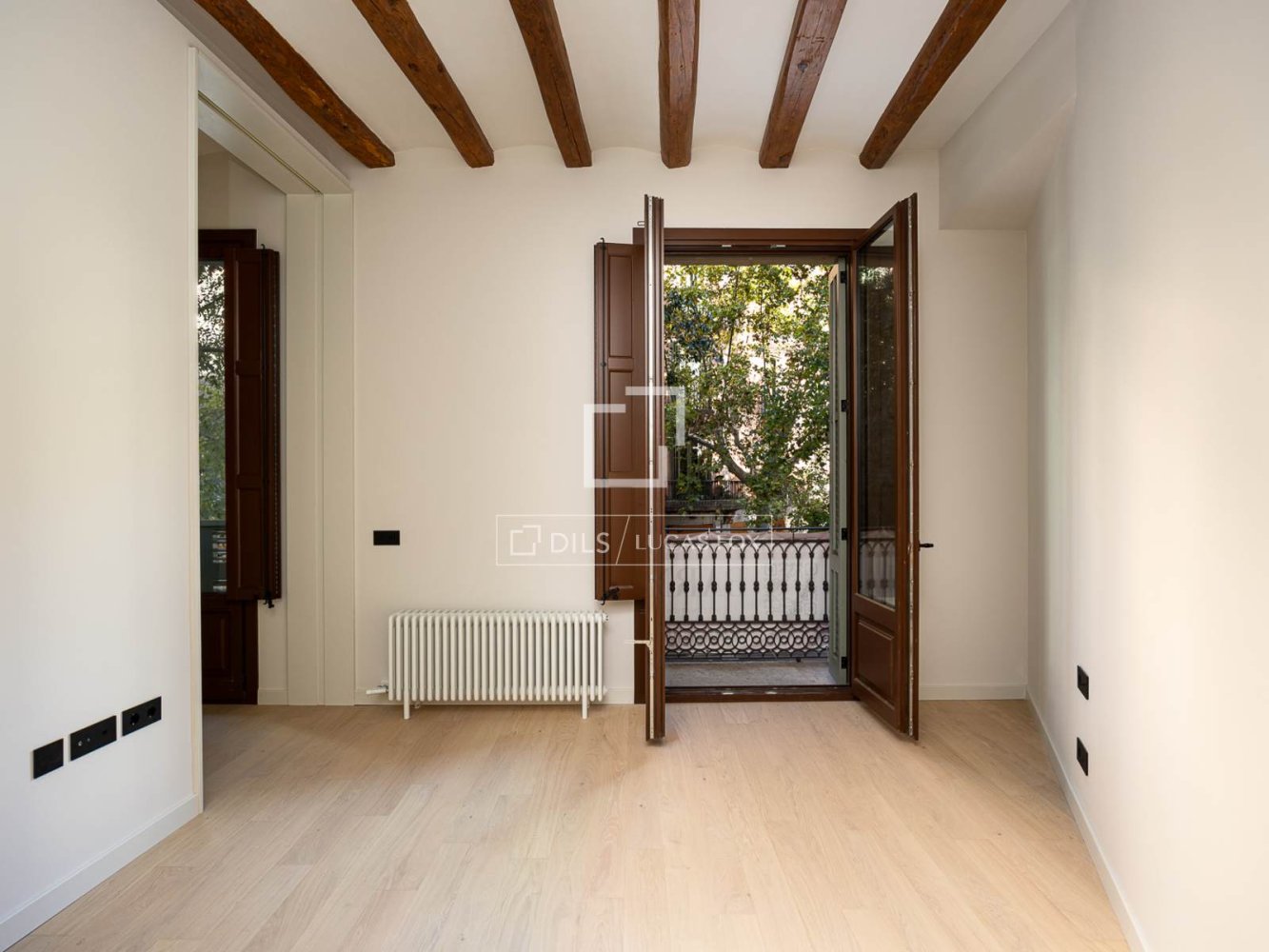 Apartamento en Barcelona, España 2 dormitorios, 110 m2 No. 198489