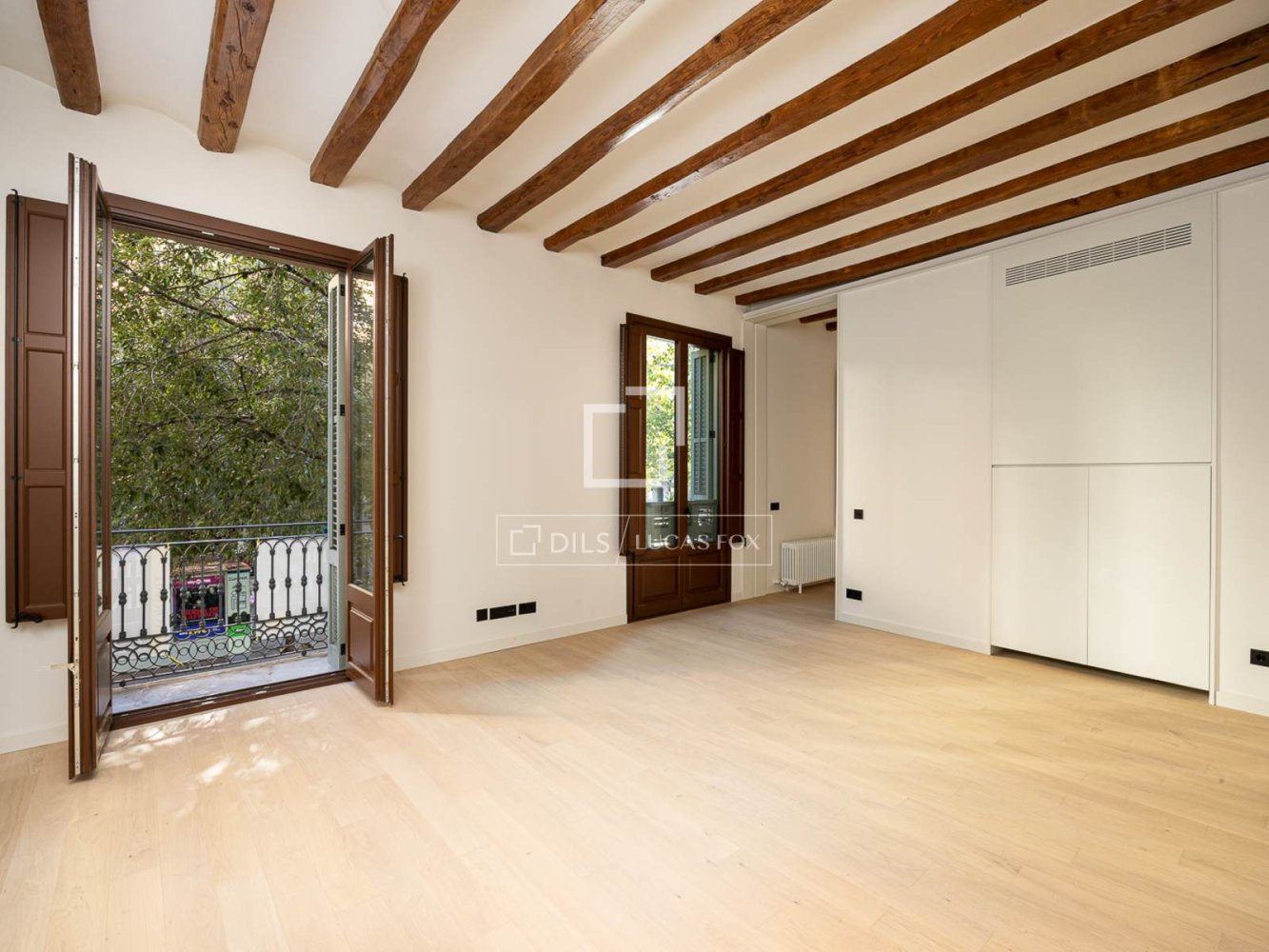 Apartamento en Barcelona, España 2 dormitorios, 110 m2 No. 198489