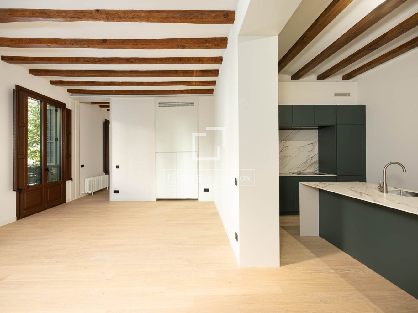 Apartamento en Barcelona, España 2 dormitorios, 110 m2 No. 198489