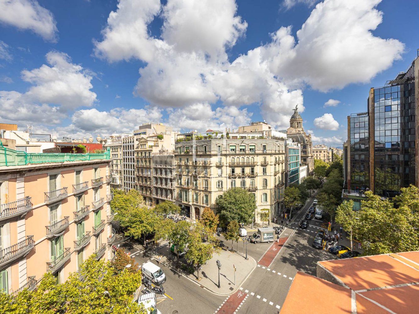Apartamento en Barcelona, España 2 dormitorios, 110 m2 No. 198489