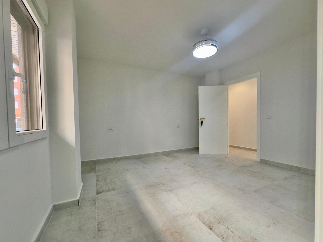 Apartament w Torrevieja, Alicante, Hiszpania 150 mkw. nr 198126