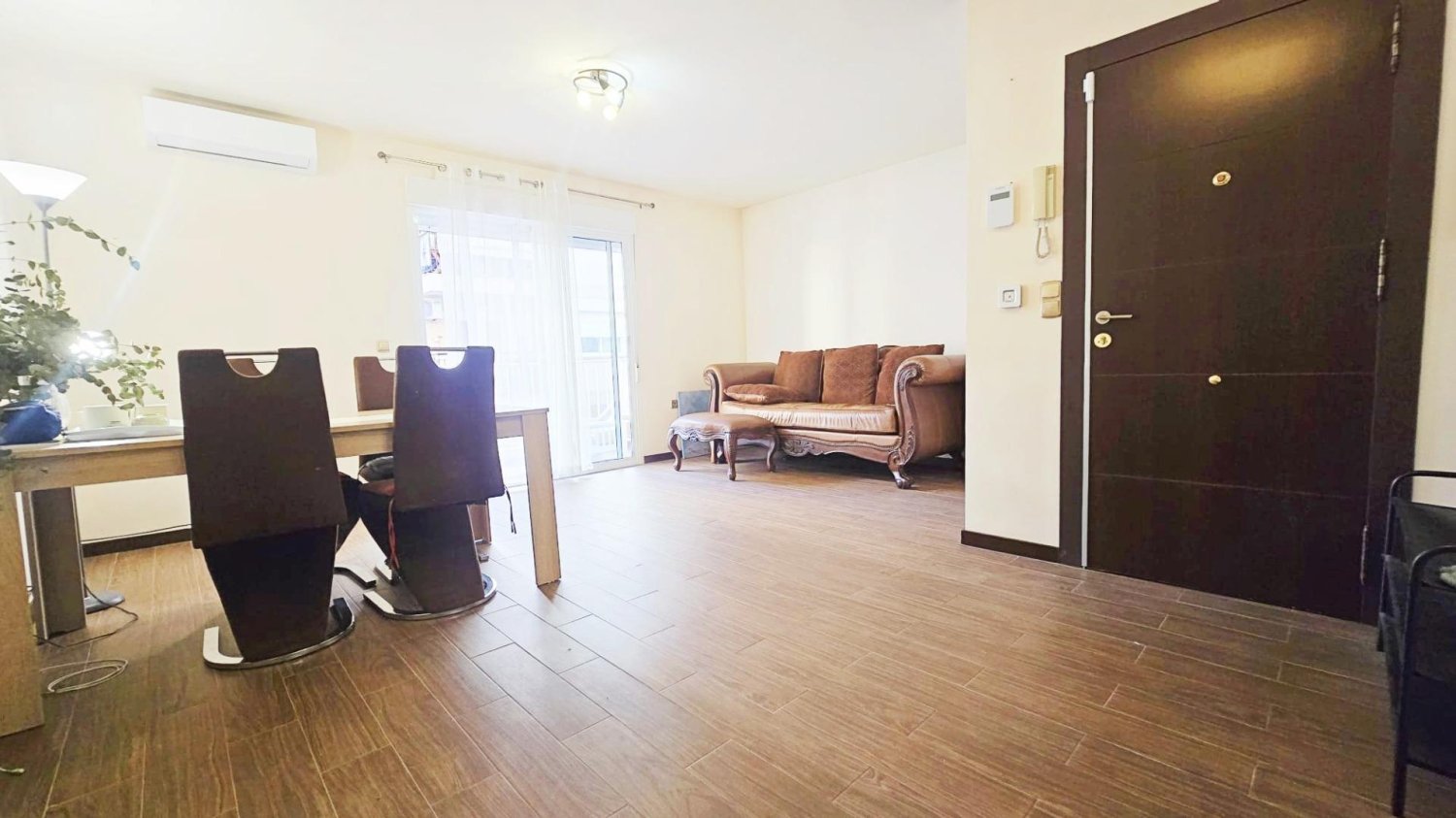 Wohnung in Torrevieja, Alicante, Spanien 3 Schlafzimmer, 100 m2 Nr. 199114