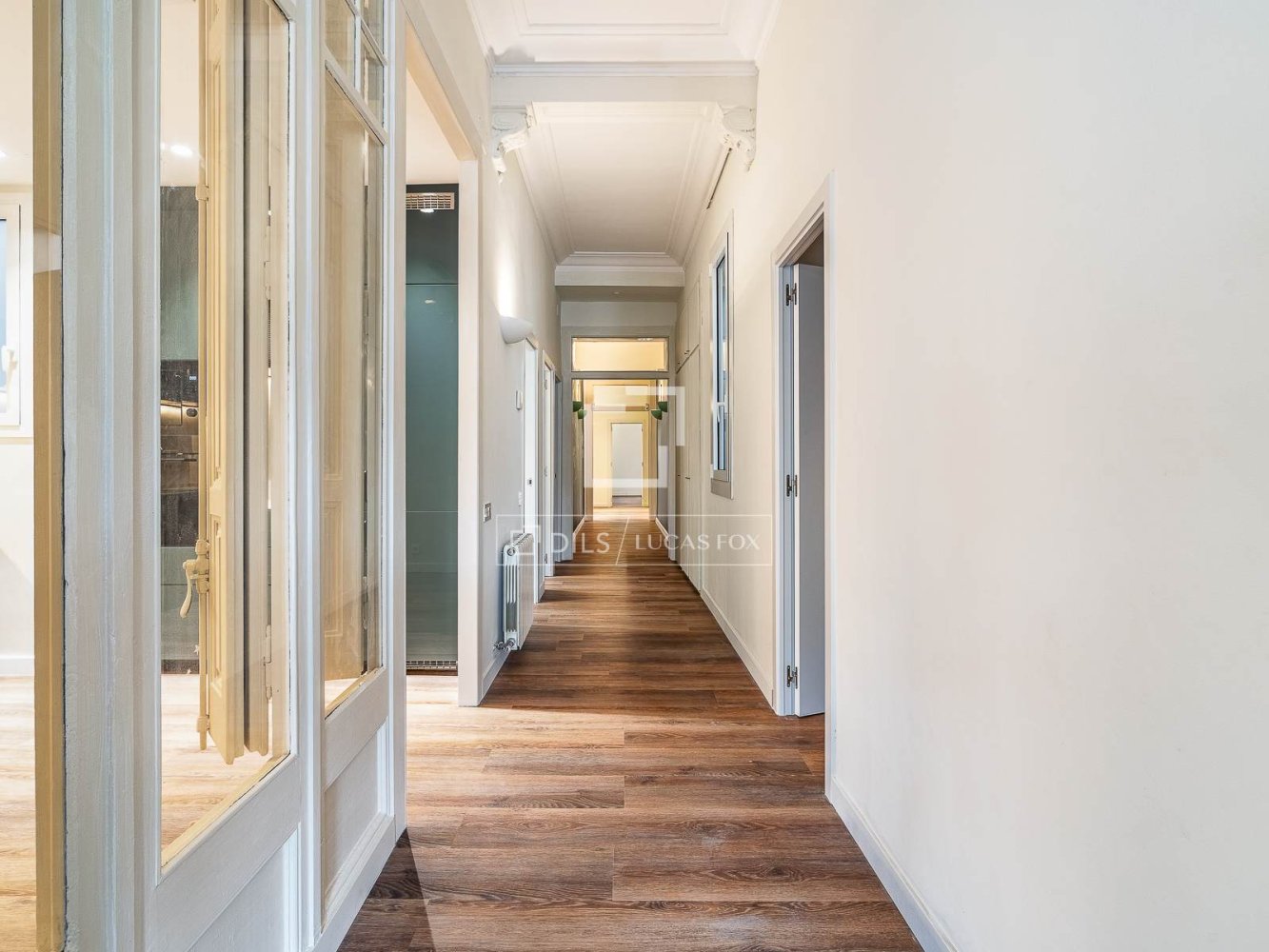 Apartment à Barcelona, Espagne 5 chambres, 178 m2 No. 200003