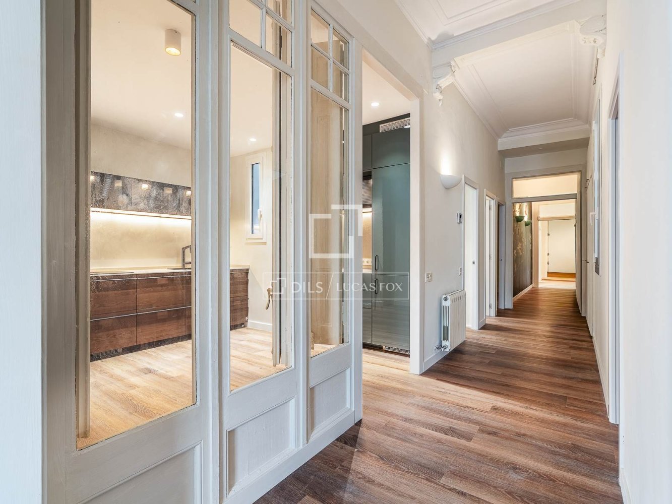 Apartment à Barcelona, Espagne 5 chambres, 178 m2 No. 200003