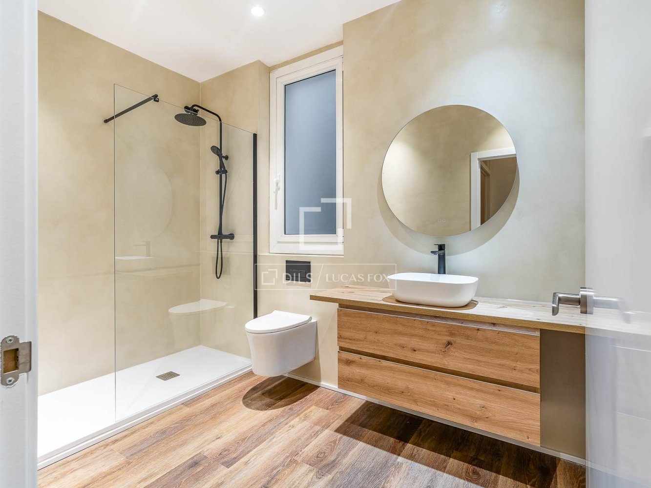 Apartment à Barcelona, Espagne 5 chambres, 178 m2 No. 200003